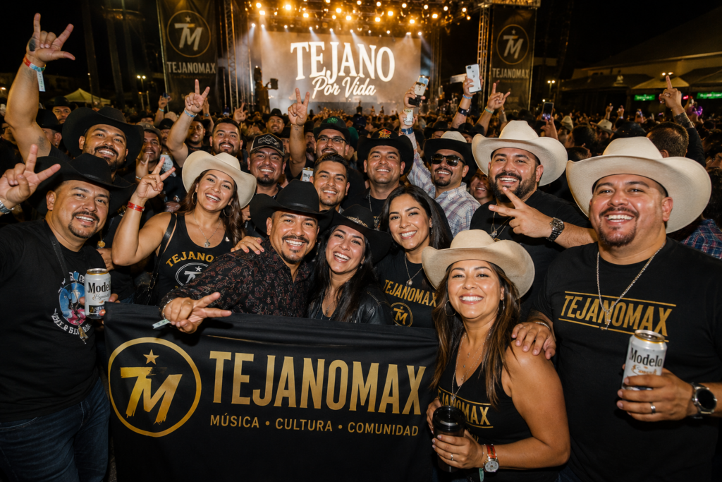 Tejano fans celebrating together